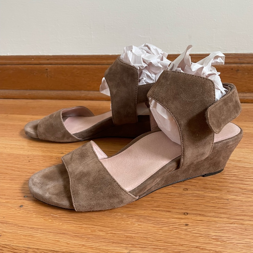 Taryn Rose Shidora Mini Wedge Sandal